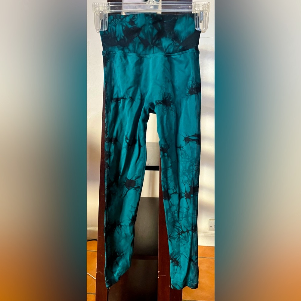 TWO FOR ONE legging deal!